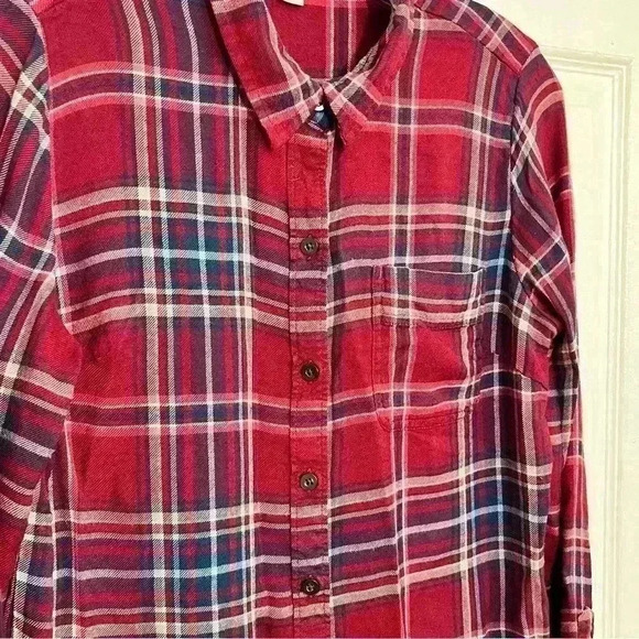 LUCKY BRAND Red Split Back Plaid Button Down Flannel Top | size small - Picture 2 of 9